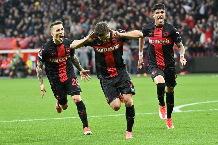 德甲焦点战：圣保利主场保级阻击，勒沃库森客场争冠